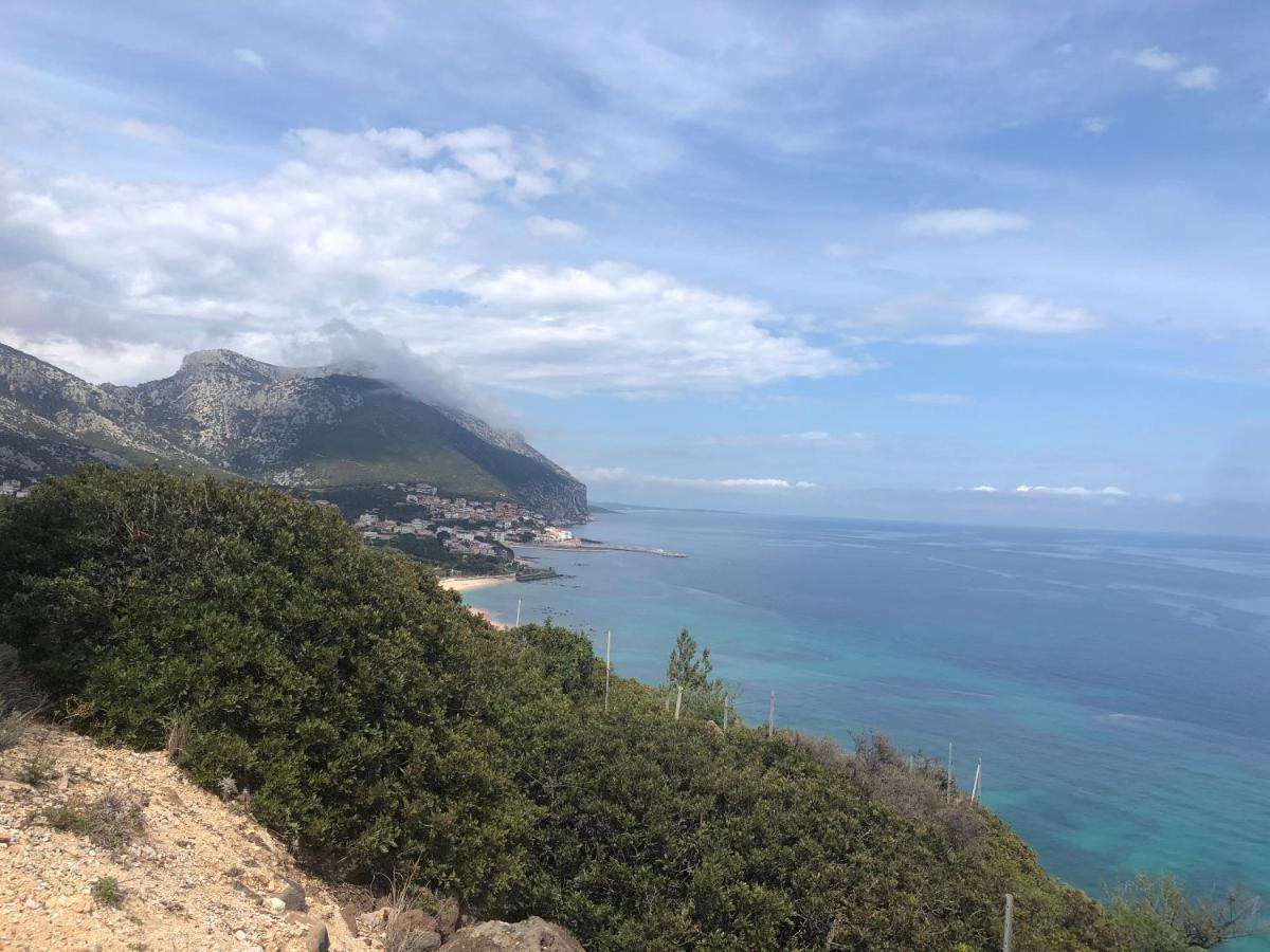Cala Gonone, Casa I Pini Apartment ภายนอก รูปภาพ
